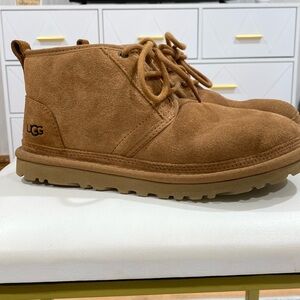 Woman’s Ugg lace up slippers